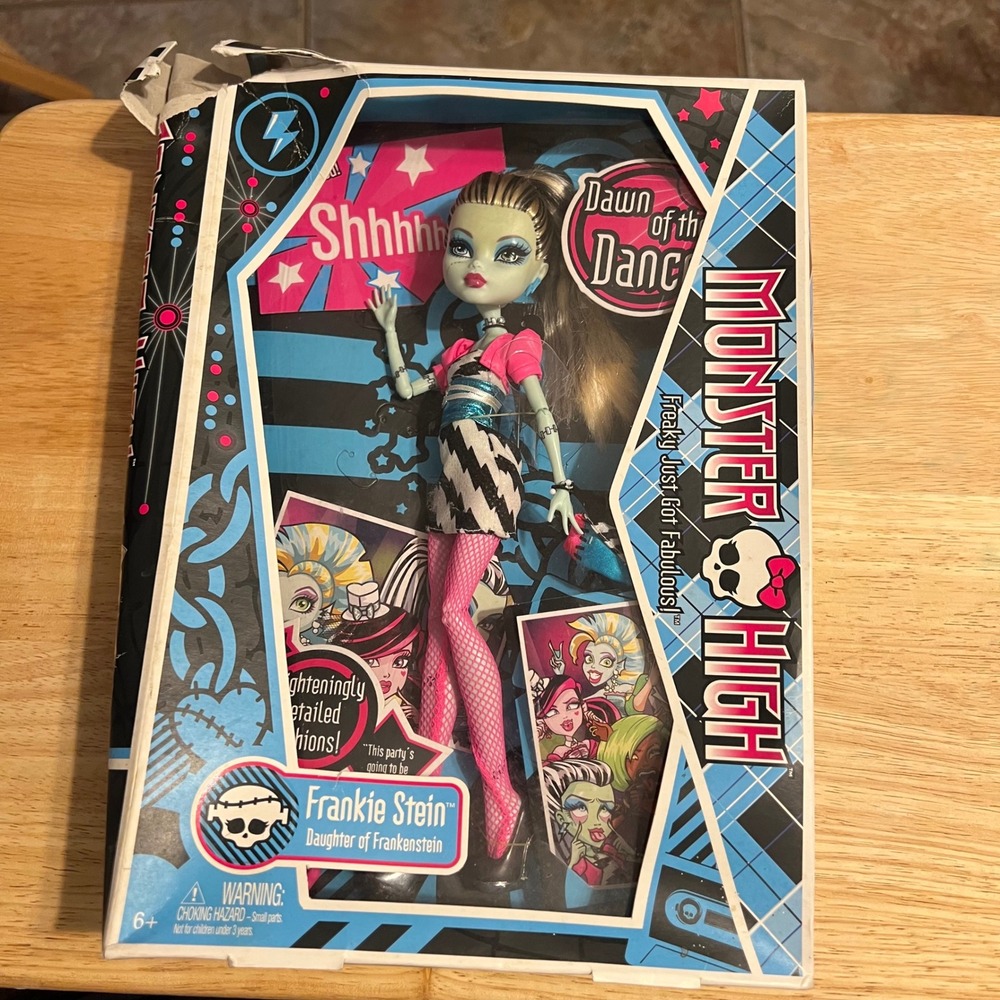 Monster High Dawn of the Dance Frankie Stein Doll NRFB G1 Damaged Box Read